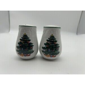 Vintage GEI Christmas Tree Salt Pepper Shakers Ceramic 1970 Holiday